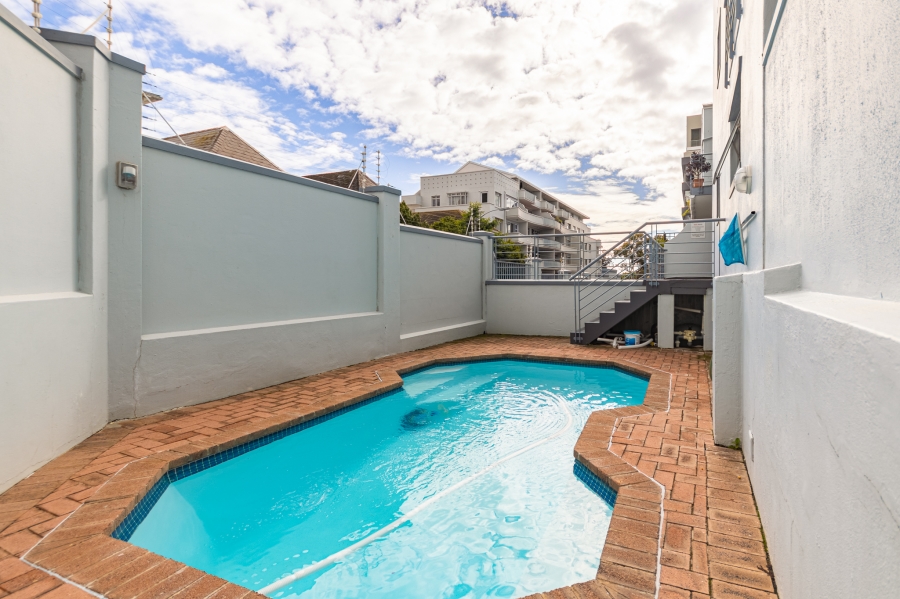 1 Bedroom Property for Sale in Green Point Western Cape